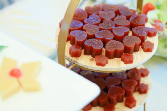 “门客”的“时间”，是娴雅互鉴最暖热的掀开方式